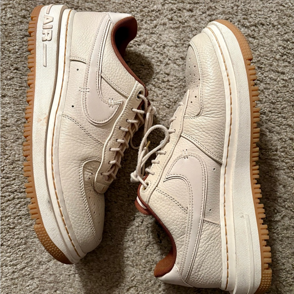 AIR FORCE 1 LUXE 'PECAN